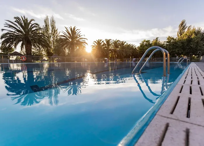 Hostal - Bungalows Camping Caceres