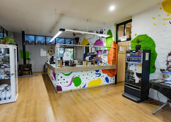 Hostal - Bungalows Camping Caceres