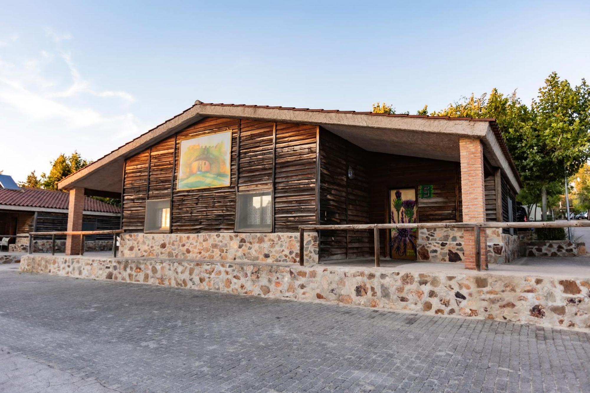 Hostal - Bungalows Camping Caceres Holiday park 2*